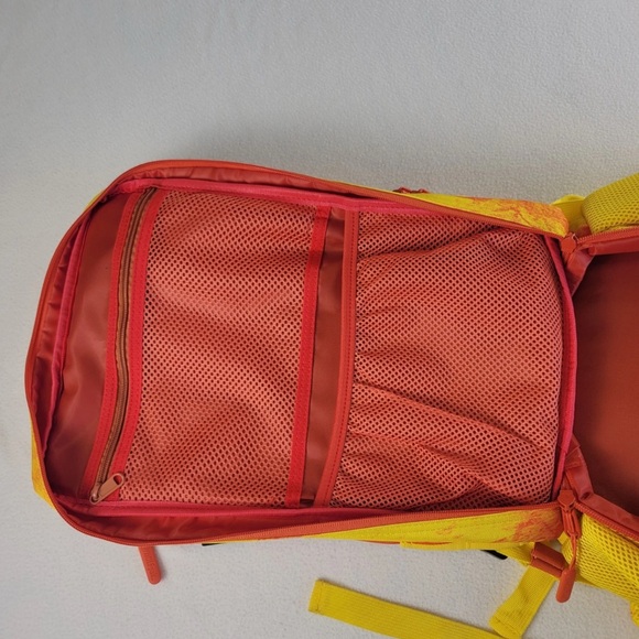 Wolfpak fire 🔥 Backpack - Picture 4 of 6